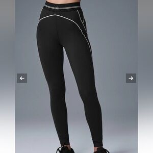 ALO Yoga Heart throb Leggings XXS
